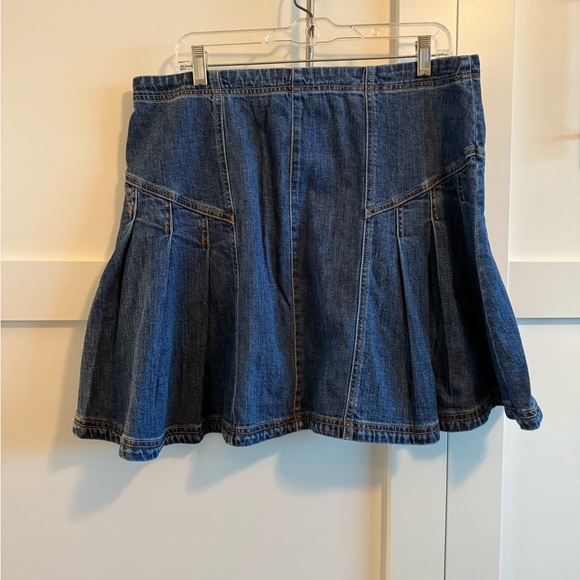 Pilcro Denim Button-Up Skirt L nwt - Picture 2 of 3